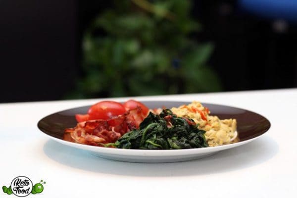 Low carb Sonntags-Rührei - Fruehstueck ohne Kohlenhydrate